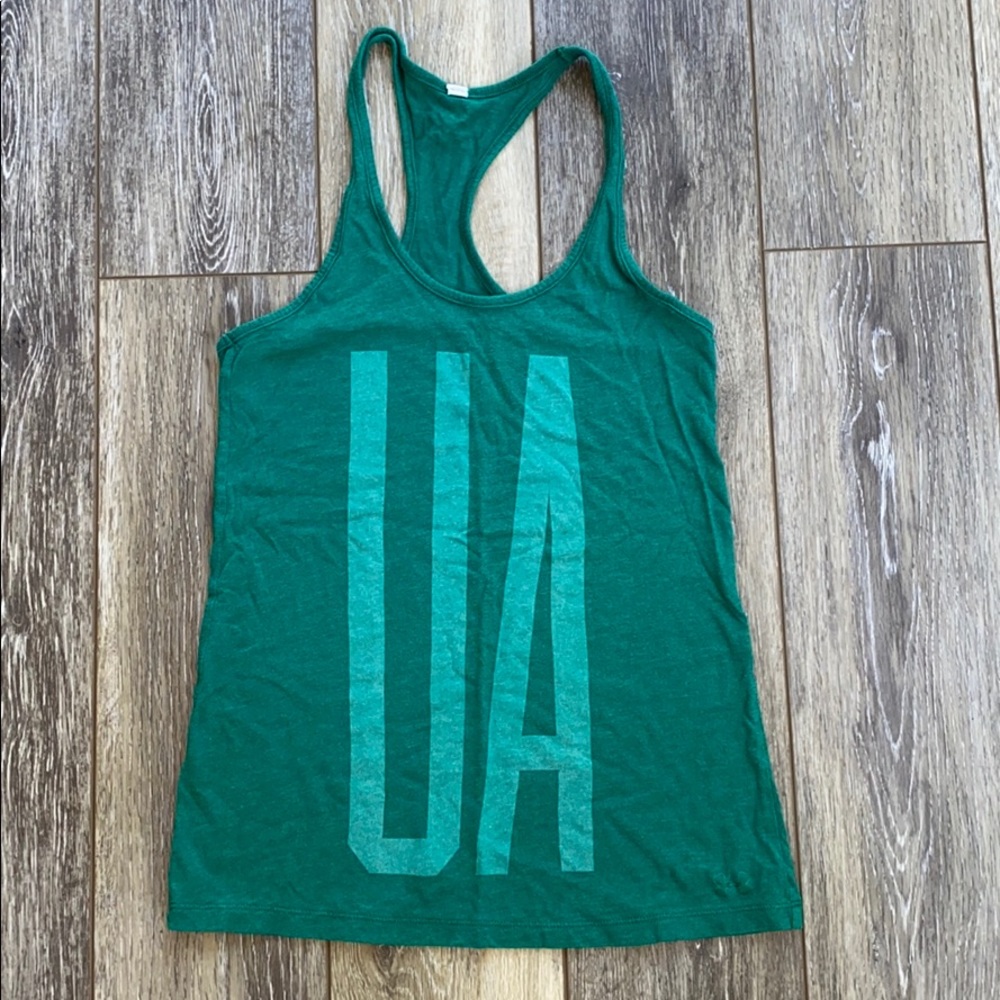 Beautiful green cotton under armour tank!